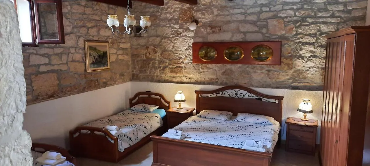 Jolly Apartment Premantura 0*,